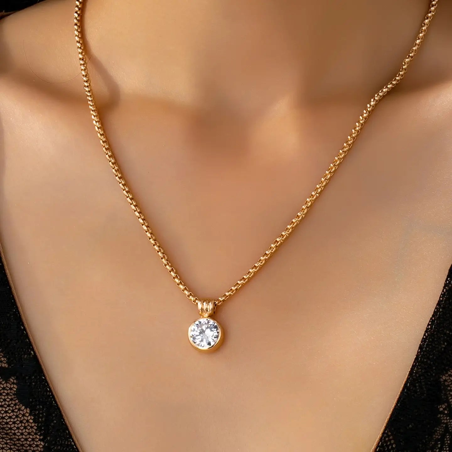 Round Zircon Necklace