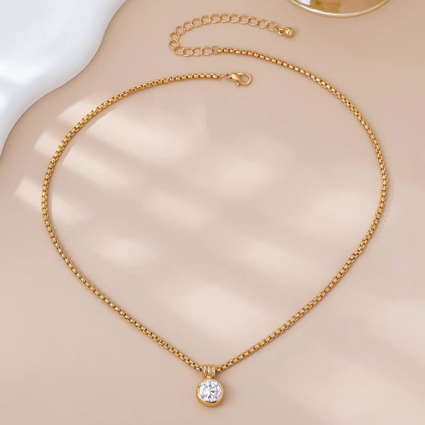 Round Zircon Necklace