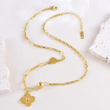 Clover Necklace w/heart