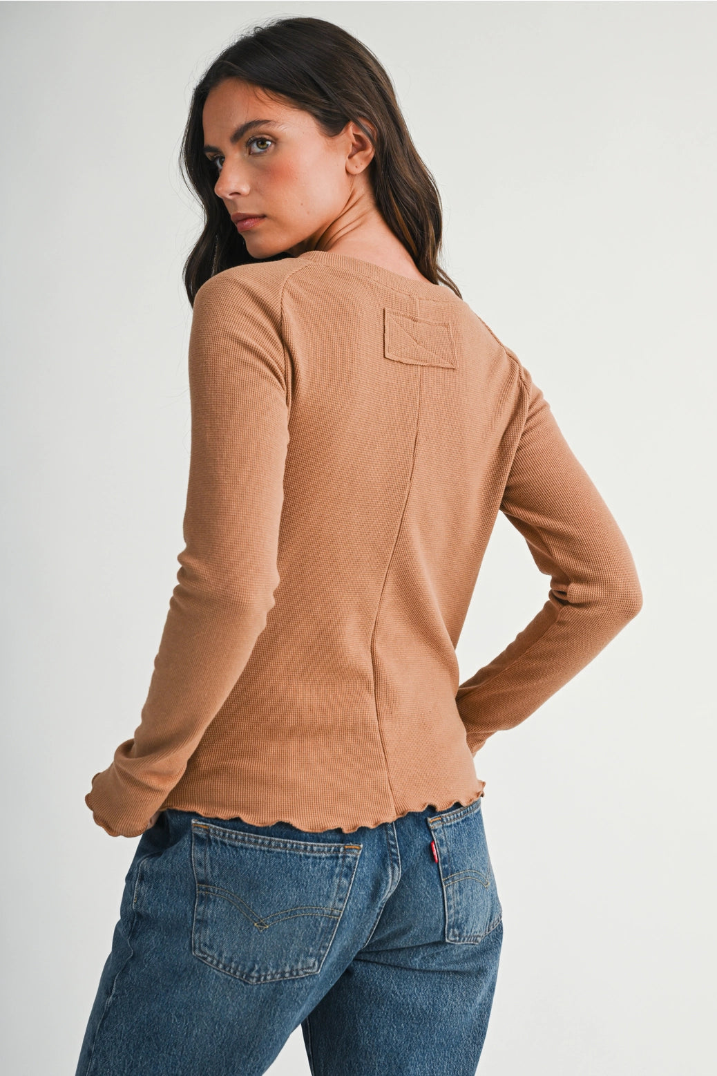 Velma Lettuce Edge Top