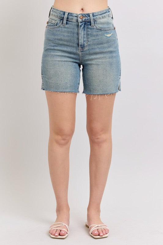 Cora HW Vintage Wash Shorts